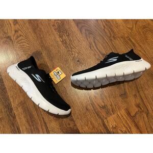 NWT Skechers Go Walk Slip-In Sneakers - Black - Sz 7 Wide Stylish Comfort Shoes